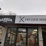 Otok - szyld z dibondu dla salonu fryzjerskiego barbershop