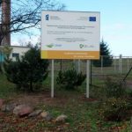 Tablica unijna wolnostojąca wkopywana w ziemię