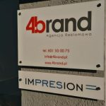 Tabliczki przydrzwiowe dla agencji